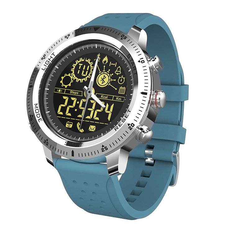 Smartwatch mit grossem Metallzifferblatt – Bild 3 | LuxeStyle