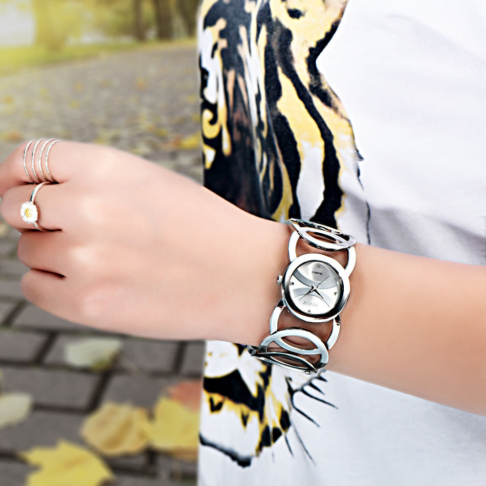 Damen-Armbanduhr mit Stahlband | LuxeStyle