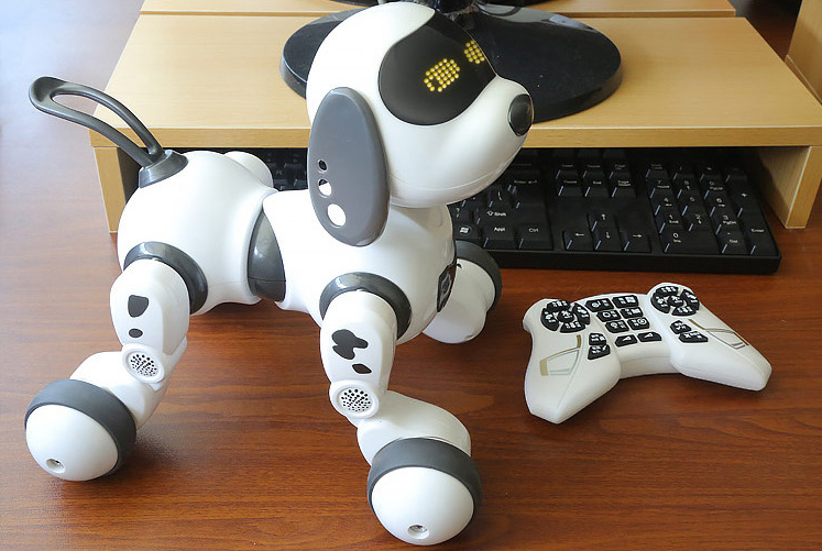 Intelligenter ferngesteuerter Roboterhund – Bild 3 | LuxeStyle
