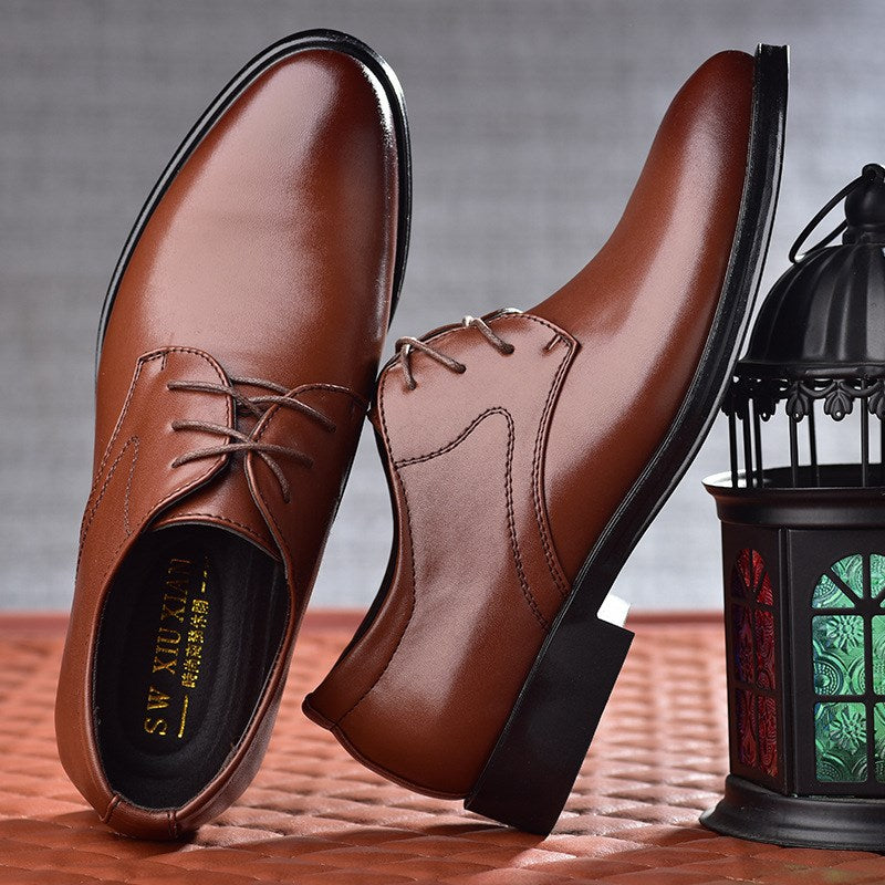 Spitze Herrenschuhe zum Schnüren