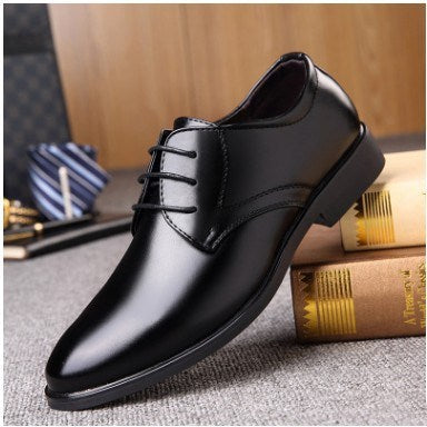 Spitze Herrenschuhe zum Schnüren