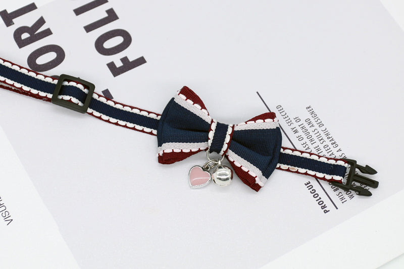 Halsband mit Glocke und Blumen-Design – Bild 4 | LuxeStyle