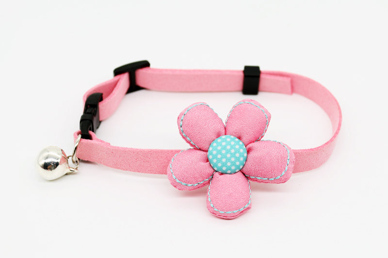 Halsband mit Glocke und Blumen-Design – Bild 10 | LuxeStyle