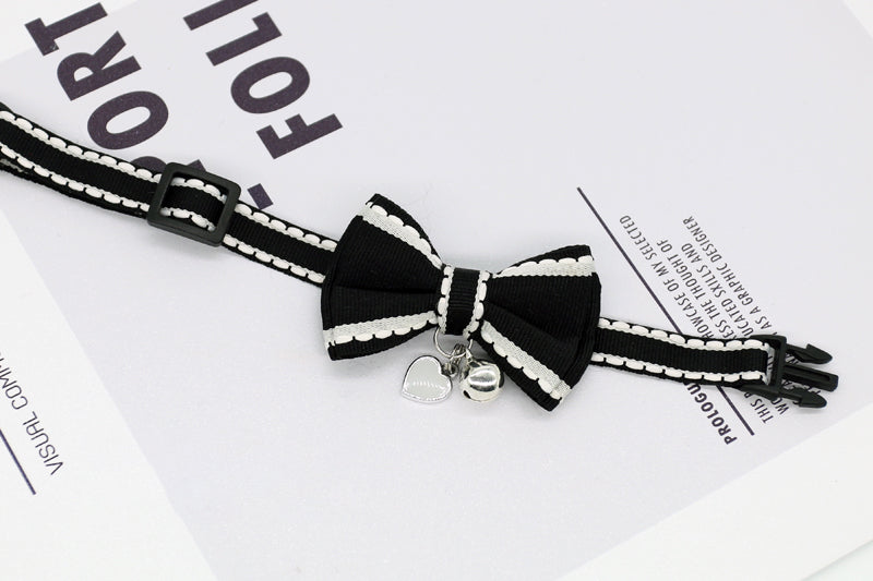 Halsband mit Glocke und Blumen-Design – Bild 5 | LuxeStyle