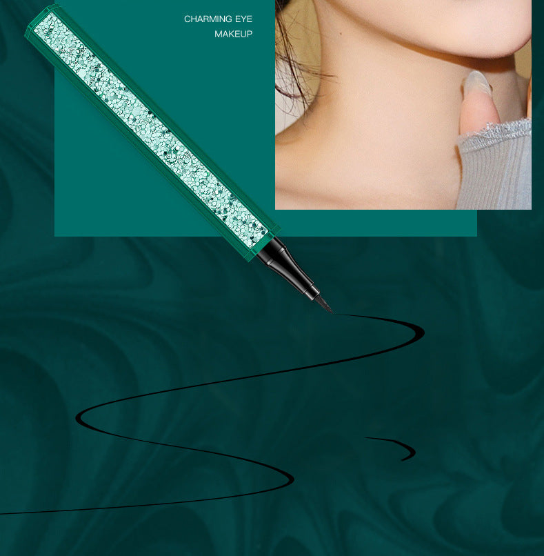 Beauty Set: BB Cream, Lippenstift & Eyeliner – Bild 4 | LuxeStyle