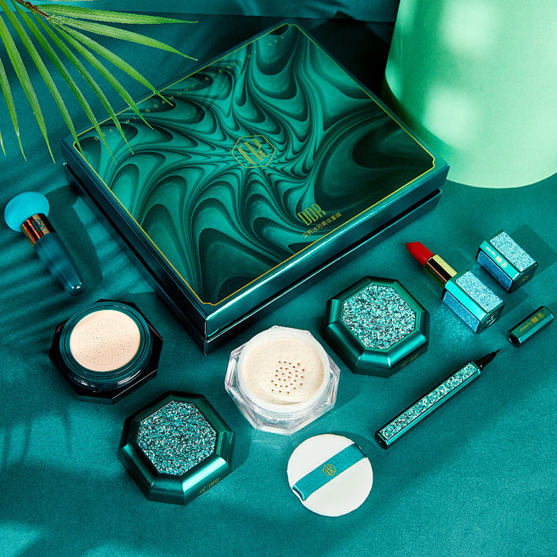 Beauty Set: BB Cream, Lippenstift & Eyeliner | LuxeStyle
