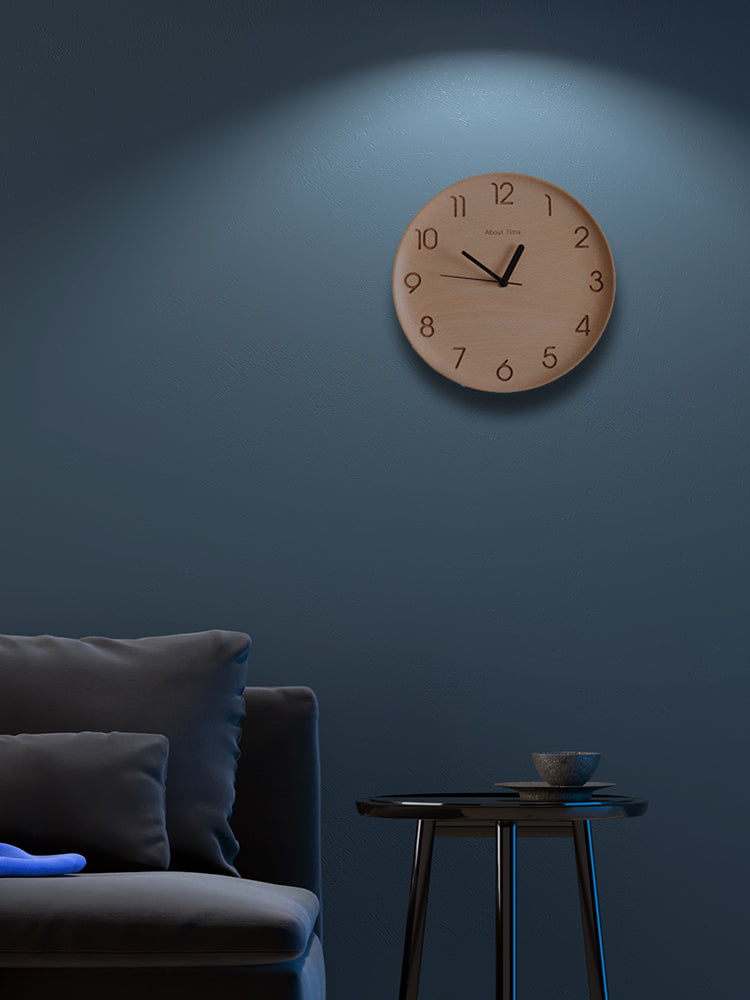 Wanduhr aus Buchenholz, geräuscharm | LuxeStyle
