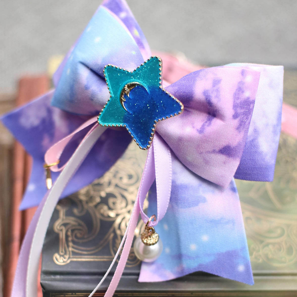 Halsband mit Sternenhimmel-Schleife für Haustiere – Bild 4 | LuxeStyle