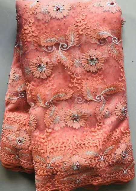 Blumenstickerei-Stoff aus 100% Polyester