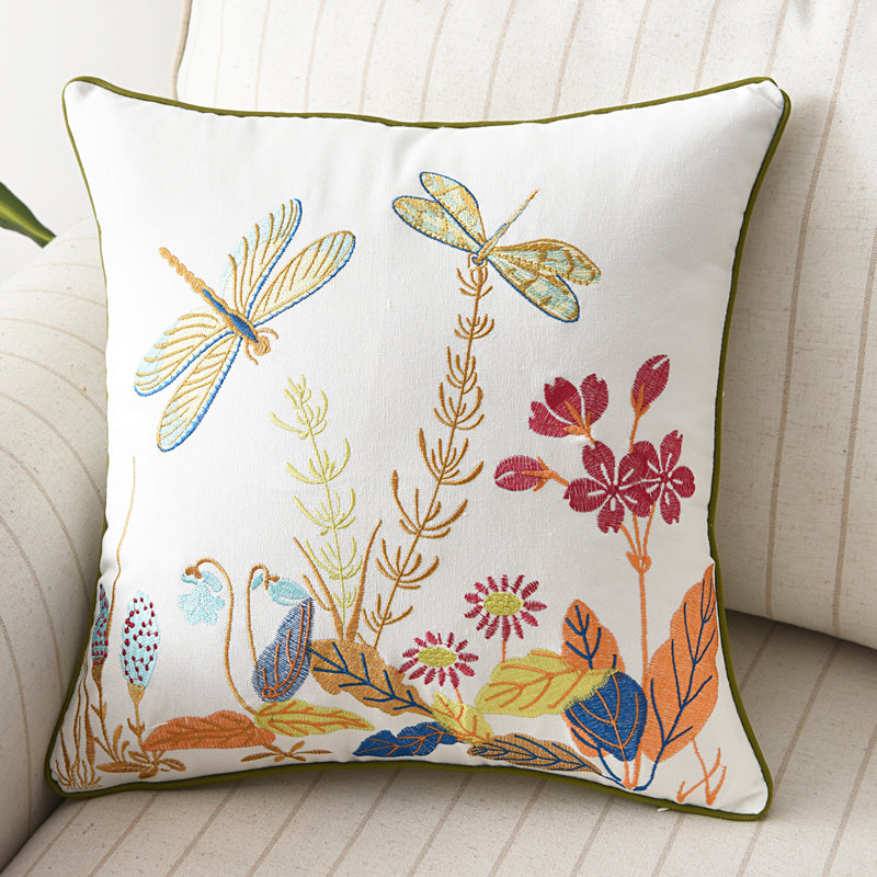 Kissenhülle mit Blumen- und Vogelstickerei – Bild 3 | LuxeStyle