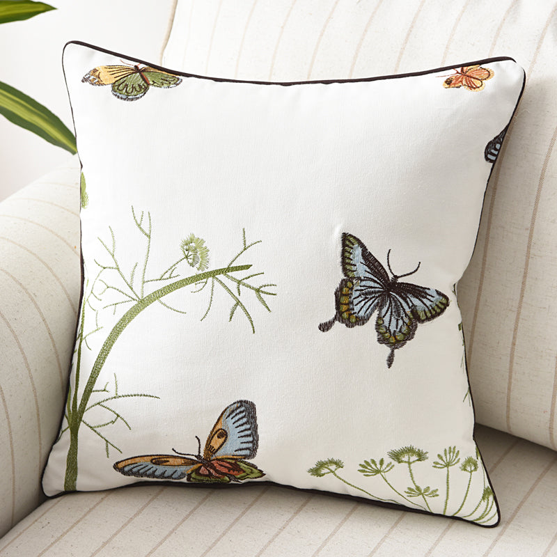 Kissenhülle mit Blumen- und Vogelstickerei – Bild 7 | LuxeStyle