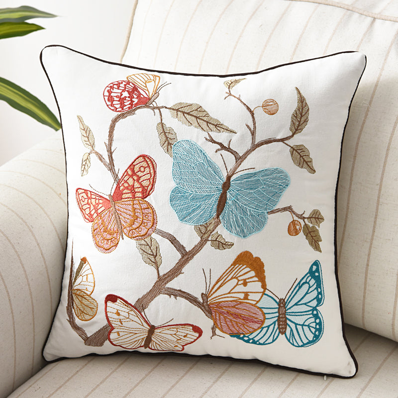 Kissenhülle mit Blumen- und Vogelstickerei – Bild 6 | LuxeStyle