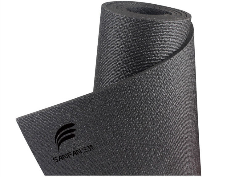 Rutschfeste Fitnessmatte für Einsteiger – Bild 5 | LuxeStyle