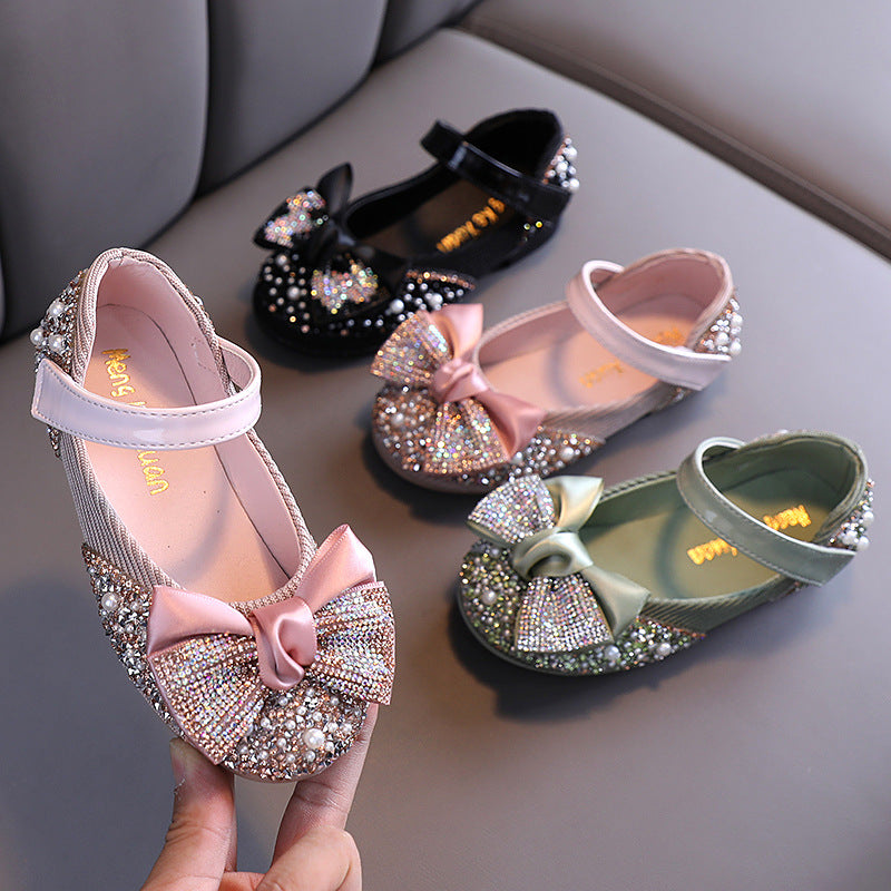 Glitzernde Kinder-Tanzschuhe mit Schleife