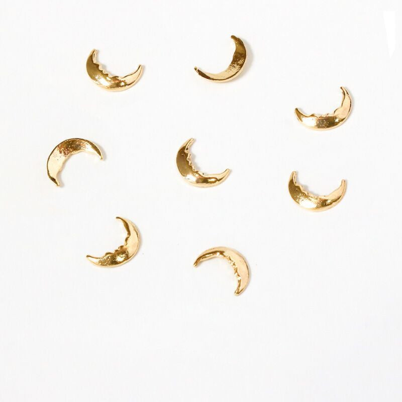 Nagel-Schmuck: Gold & Silber Mond-Design – Bild 2 | LuxeStyle