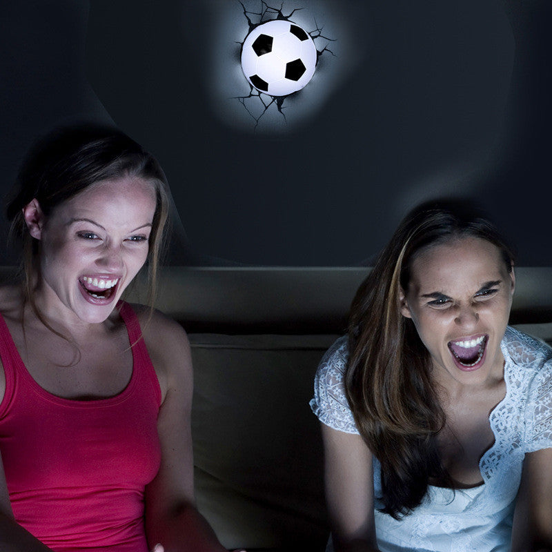 3D Mini Fussball Wandlampe – Bild 3 | LuxeStyle
