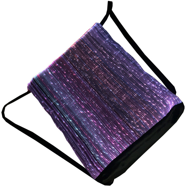 Leuchtender Würfel-Rucksack aus Fiber-Optic-Stoff – Bild 2 | LuxeStyle