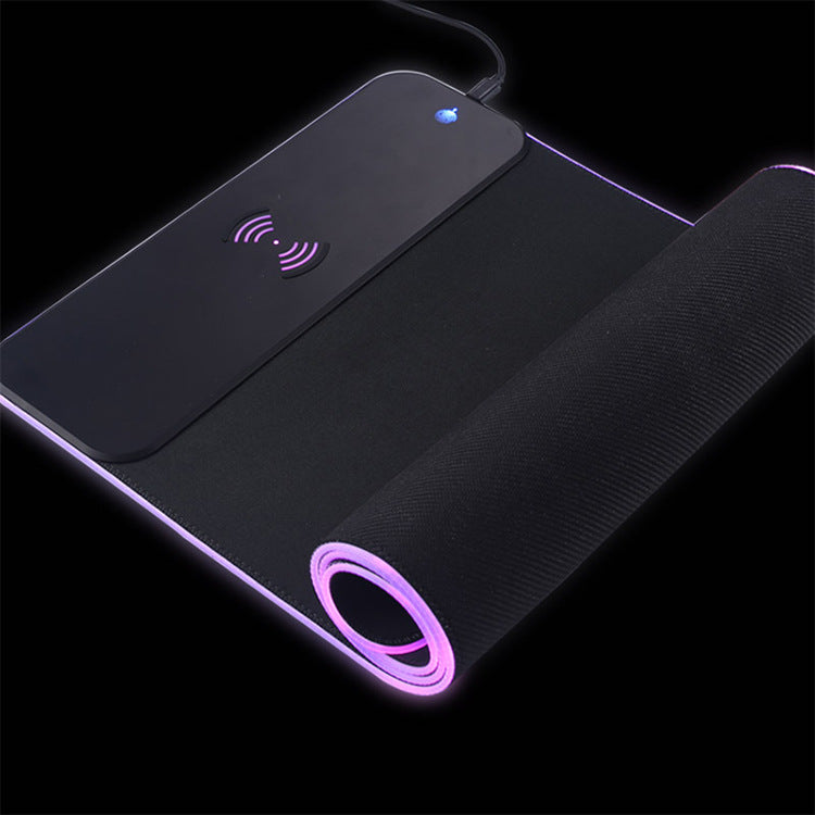 Kabelloses Lade-Mauspad mit RGB-Beleuchtung – Bild 4 | LuxeStyle