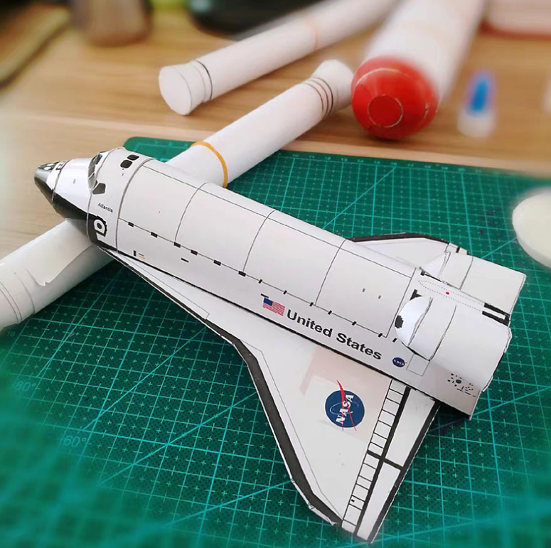 DIY 3D-Papiermodell Space Shuttle – Bild 6 | LuxeStyle