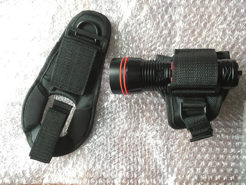 Nylon-Hülle für Tauch- und LED-Taschenlampen – Bild 2 | LuxeStyle