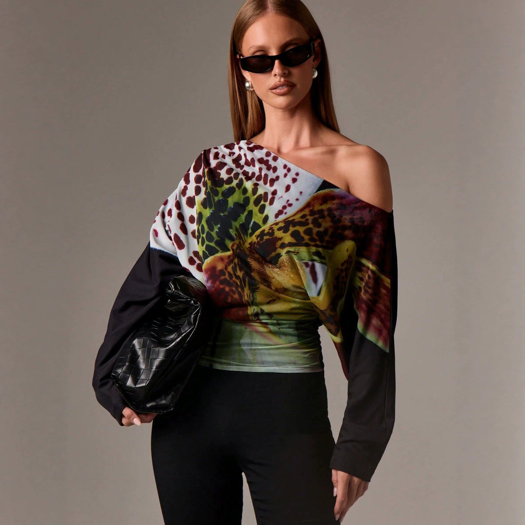 Off-Shoulder Langarmshirt mit Print