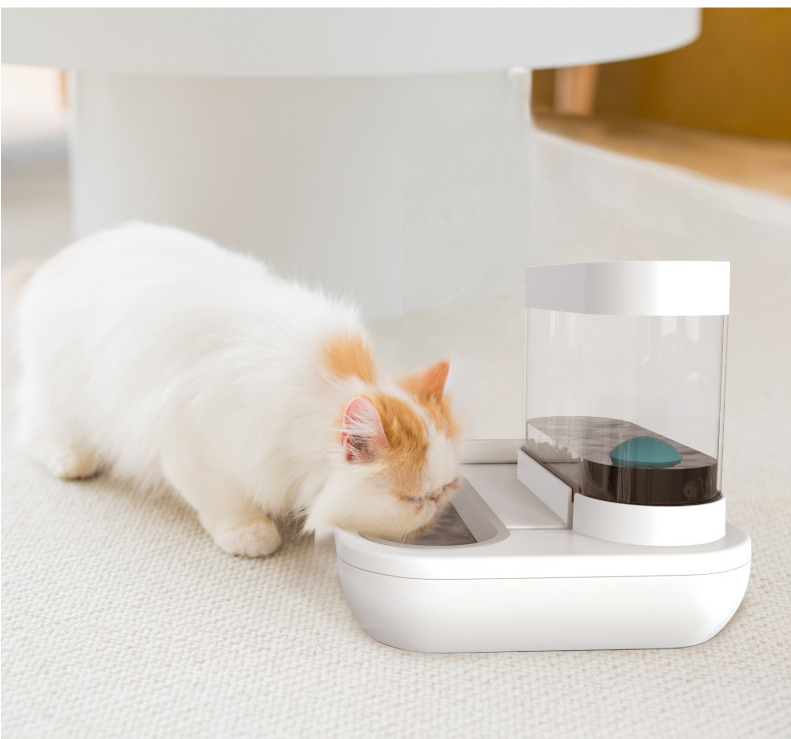 Automatischer Trinkbrunnen mit Futternapf – Bild 3 | LuxeStyle