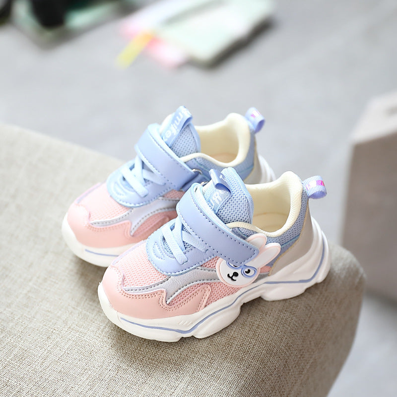 Spielzeug-Sneaker für Kinder – Bild 1 | LuxeStyle