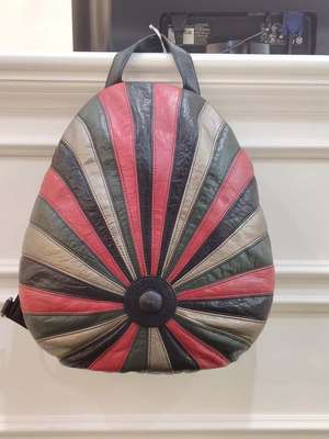 Schultertasche mit kontrastierendem Stichmuster – Bild 4 | LuxeStyle