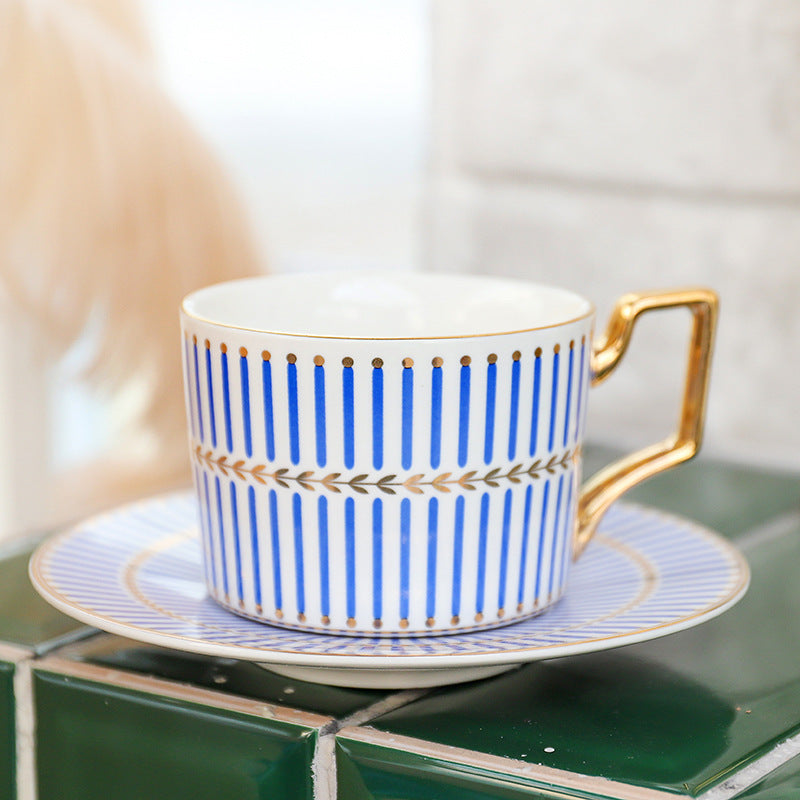 Kaffee- und Teetasse mit Untertasse aus Porzellan – Bild 6 | LuxeStyle