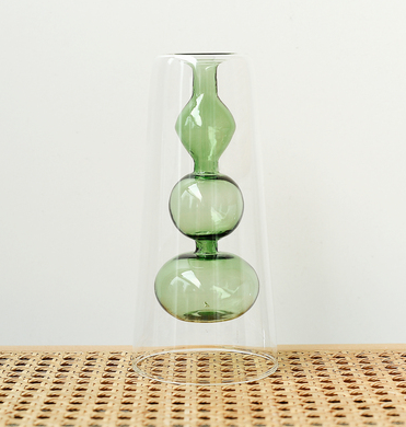 Retro Glasvase mit Blumen