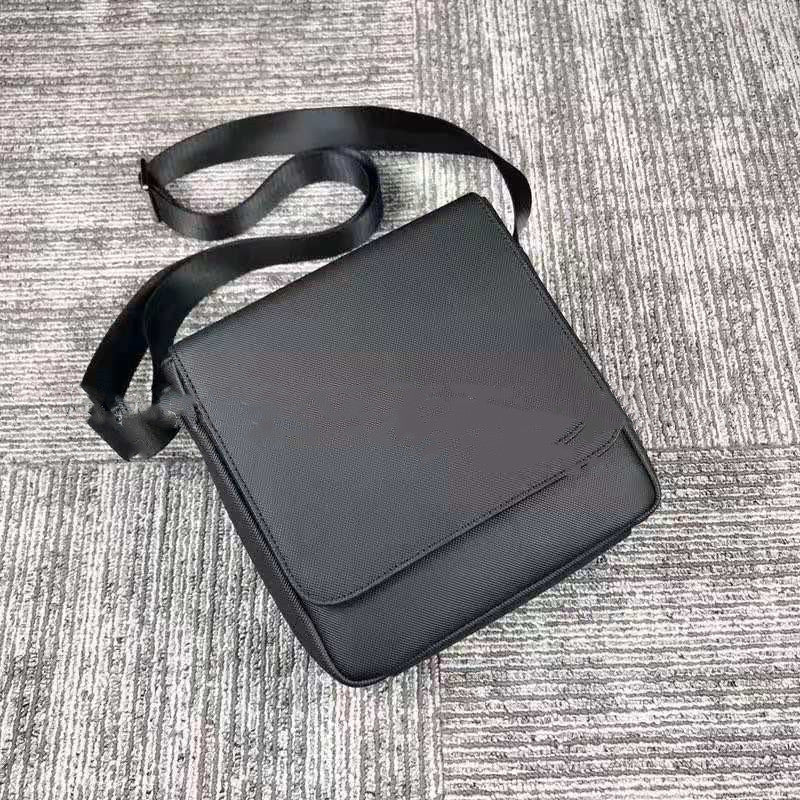 Ledergurt-Rucksack mit mehreren Fächern | LuxeStyle