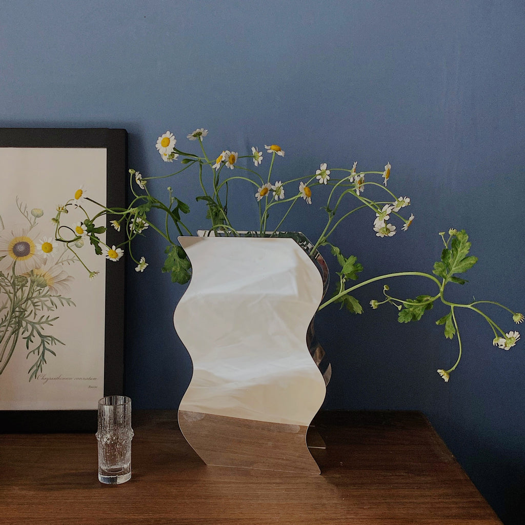 Acryl-Blumenvase mit Spiegel-Print – Bild 5 | LuxeStyle