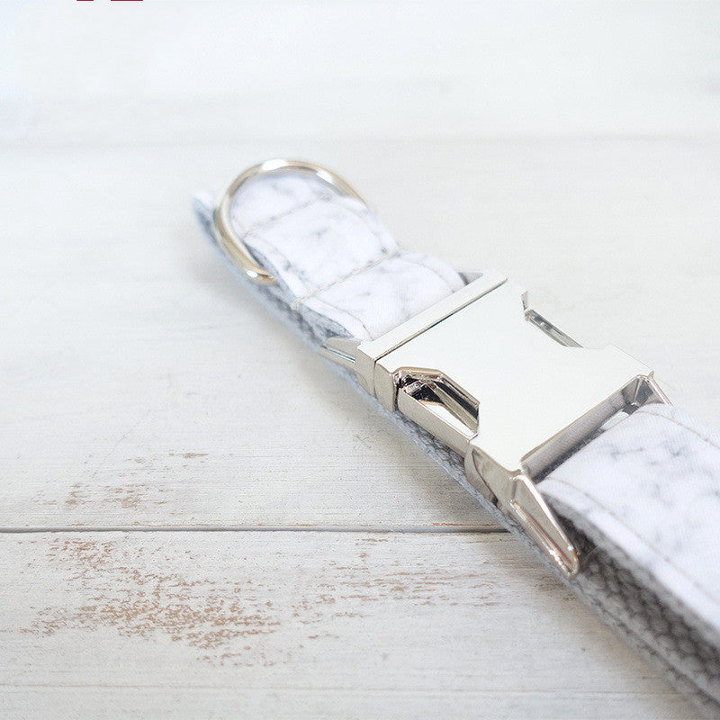 Halsband im Marmor-Design – Bild 3 | LuxeStyle