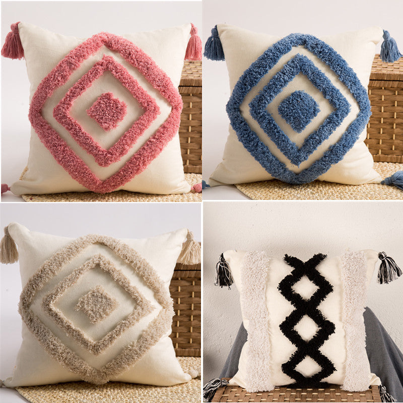 Besticktes Kissen mit Quasten, 45x45cm | LuxeStyle