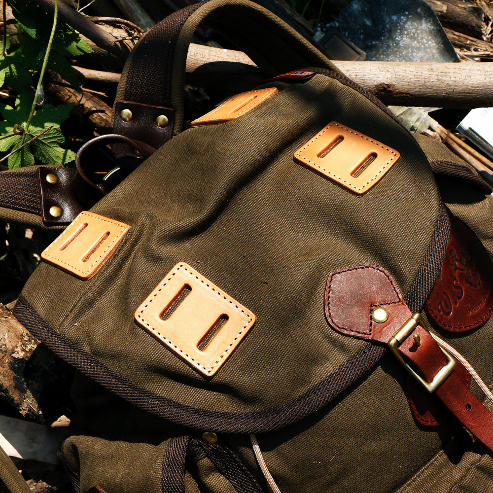 Retro Outdoor Rucksack aus gewachster Baumwolle – Bild 3 | LuxeStyle