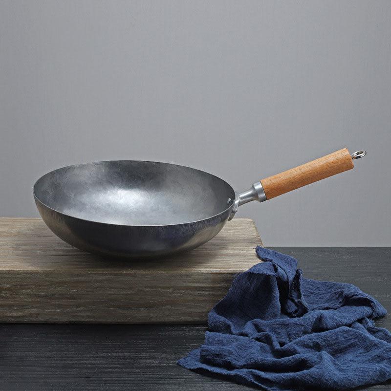 Leichte, handgemachte Eisenpfanne | LuxeStyle