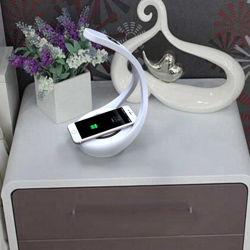 Kabelloses Laden, LED-Lampe, Bluetooth Speaker – Bild 3 | LuxeStyle