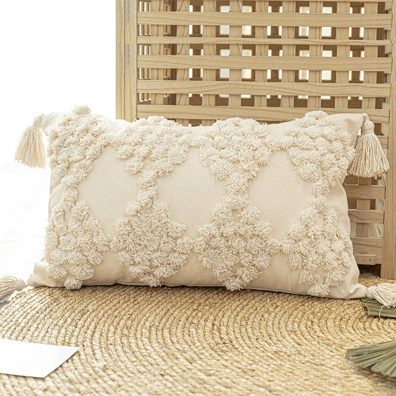Gepolstertes Kissen mit Quasten – Bild 3 | LuxeStyle
