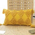 Gepolstertes Kissen mit Quasten | LuxeStyle
