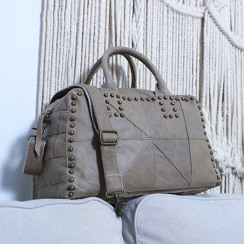 Retro Nieten-Umhängetasche aus Leder – Bild 2 | LuxeStyle