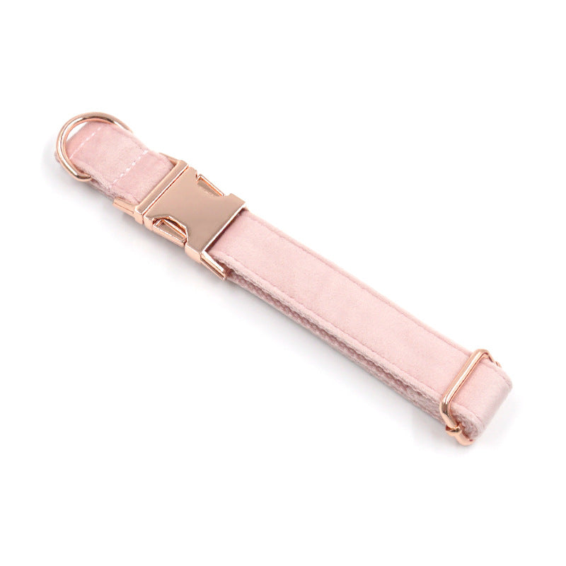 Samtiges Rose Gold Halsband mit Leine für Haustiere – Bild 3 | LuxeStyle