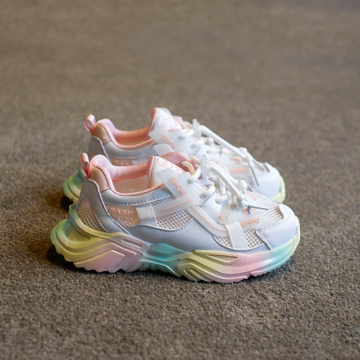 Leichte Sportschuhe für Kinder mit atmungsaktivem Mesh – Bild 3 | LuxeStyle
