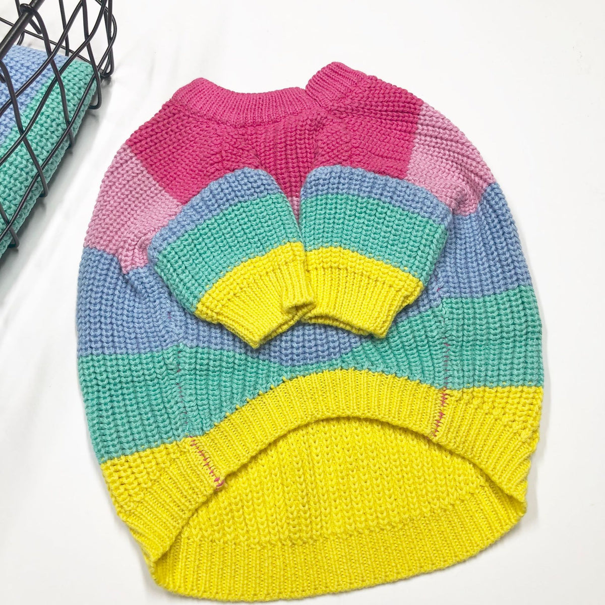 Wollpullover für Hund – Regenbogen, Grösse S–XXL – Bild 2 | LuxeStyle
