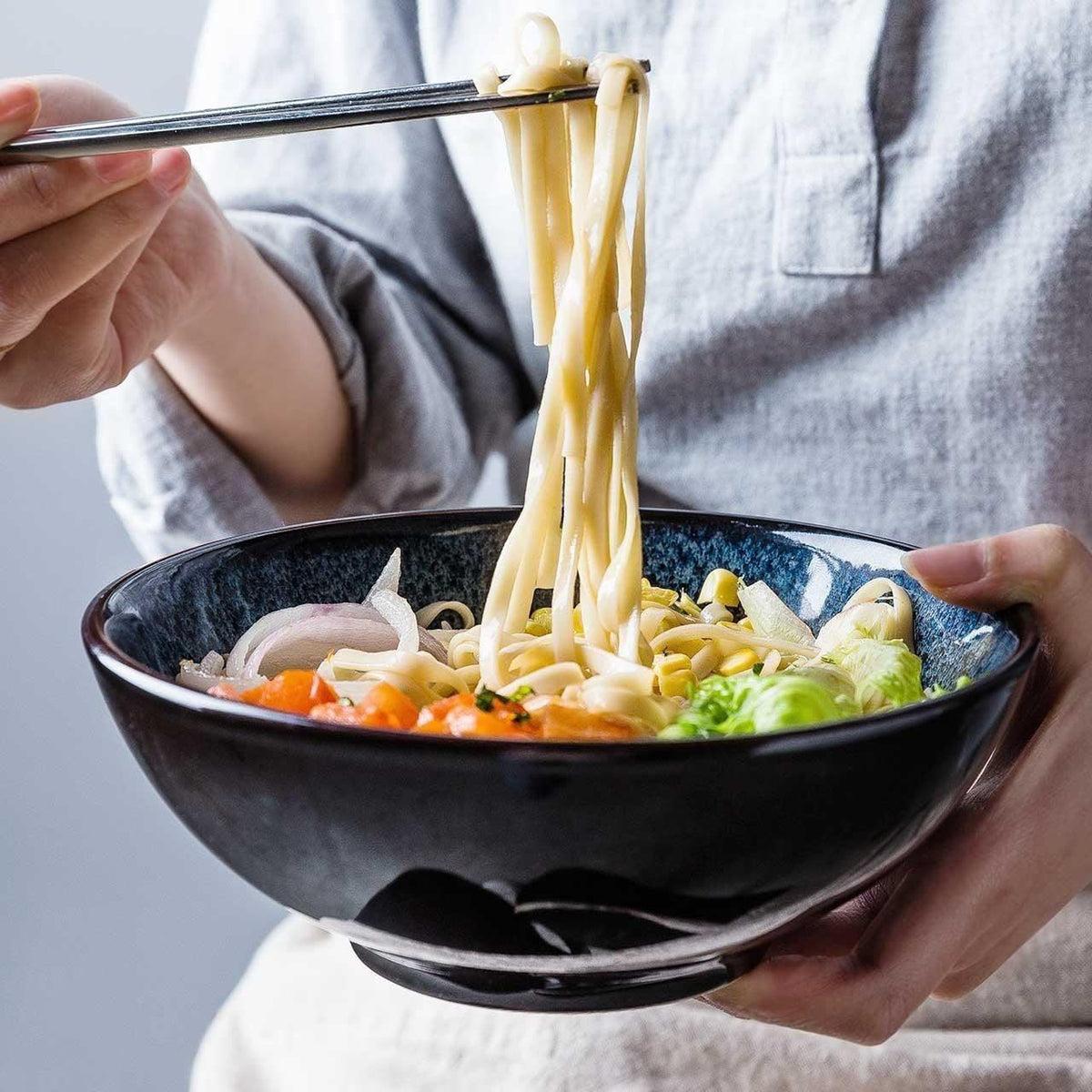 Japanische Keramikschale für Suppe & Kimchi – Bild 3 | LuxeStyle