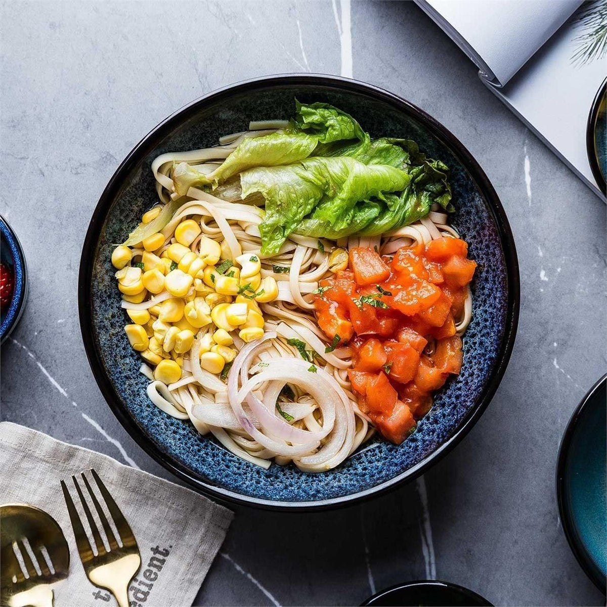 Japanische Keramikschale für Suppe & Kimchi – Bild 5 | LuxeStyle
