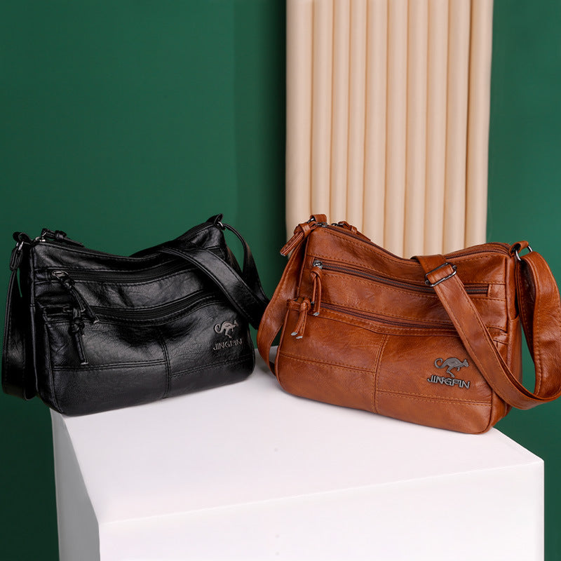 Umhängetasche aus weichem Lederimitat – Bild 2 | LuxeStyle