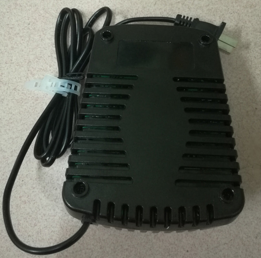 Lithium-Ionen Akku-Ladegerät 14.4V/18V – Bild 3 | LuxeStyle