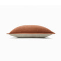 Kuscheliges Kissen in Orange-Kaffee-Farben | LuxeStyle