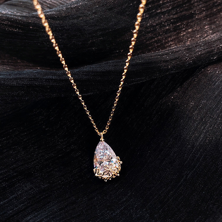 Halskette «Crystal Water Drop»
