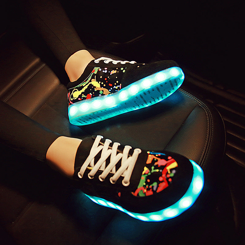 LED-Freizeitschuhe mit USB-Ladefunktion – Bild 5 | LuxeStyle